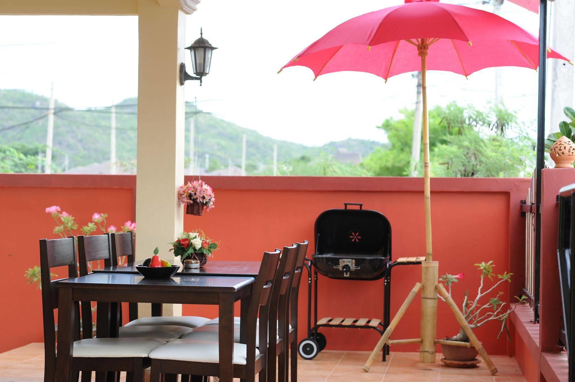Ruankasalong Hua Hin Villa Buitenkant foto