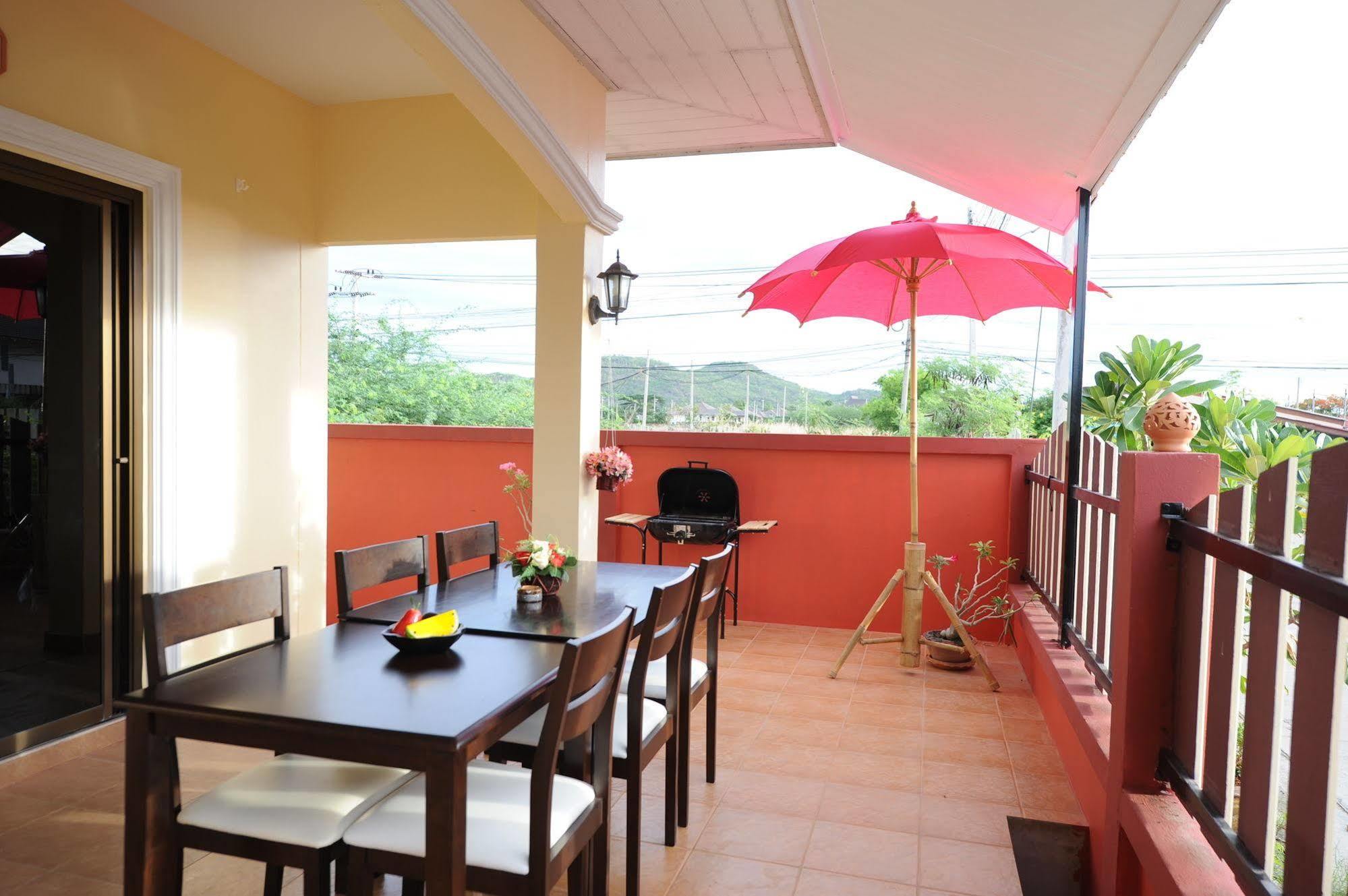 Ruankasalong Hua Hin Villa Buitenkant foto